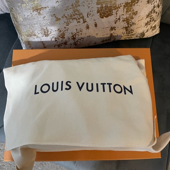 Louis Vuitton Damier Ebene Alma BB - Picture 2 of 8